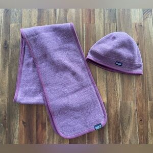 Patagonia women’s Hat and Scarf Set purple